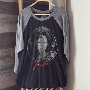 Reba Macintyre Raglan